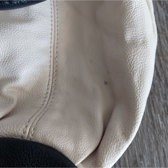 Betsey Johnson Faux Leather Bow Shoulder Bag - Picture 7 of 8